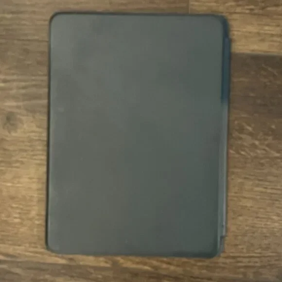 Smart Keyboard Folio for iPad Pro 10.5 First generation. - Picture 2 of 5